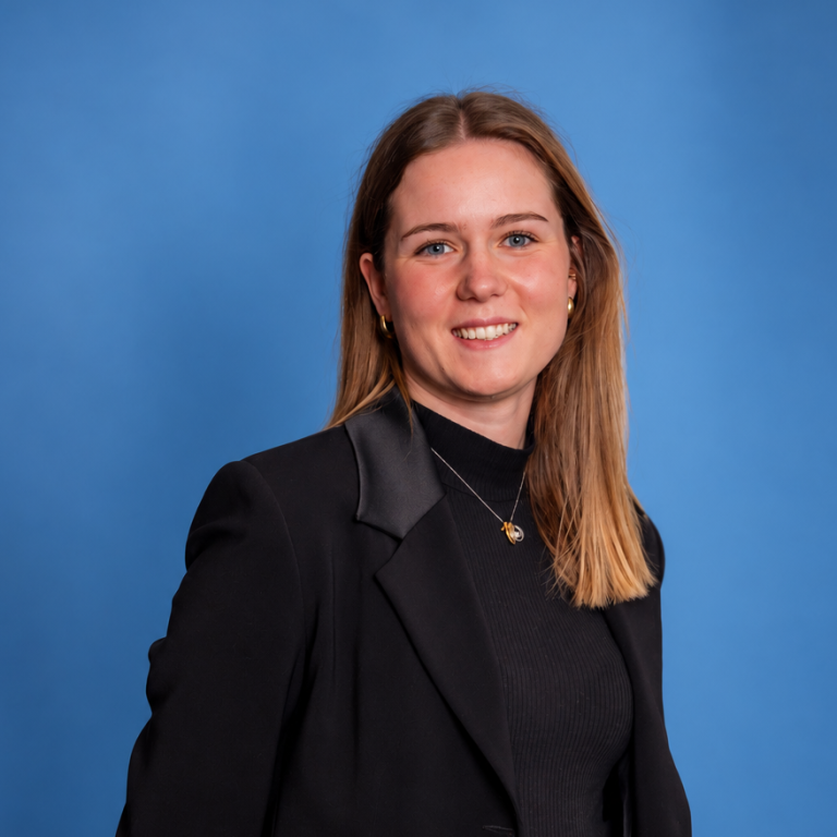 Claire Hartung – Stark durch die Ausbildung Porträt von Claire Hartung, Ansprechpartnerin für Azubis bei Jordan Arbeitspsychologie